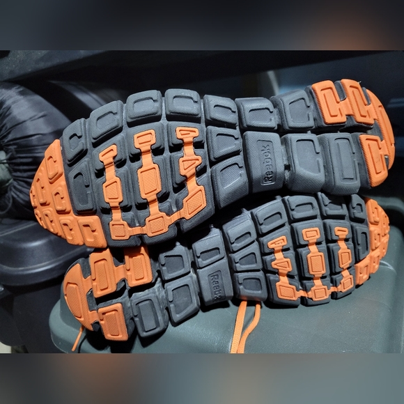 Men's Reebok Sneakers - Picture 3 of 3